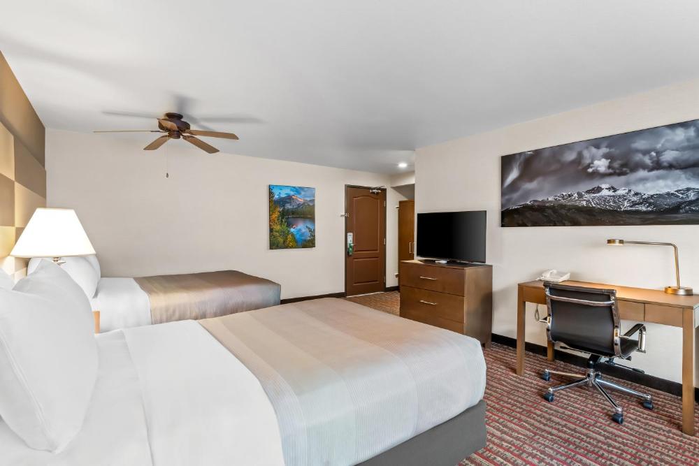 Queen Room with Two Queen Beds interior